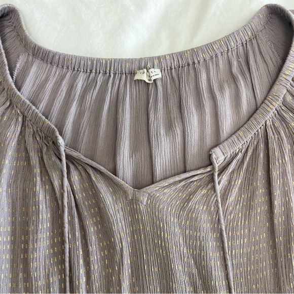 Top - Picture 2 of 2